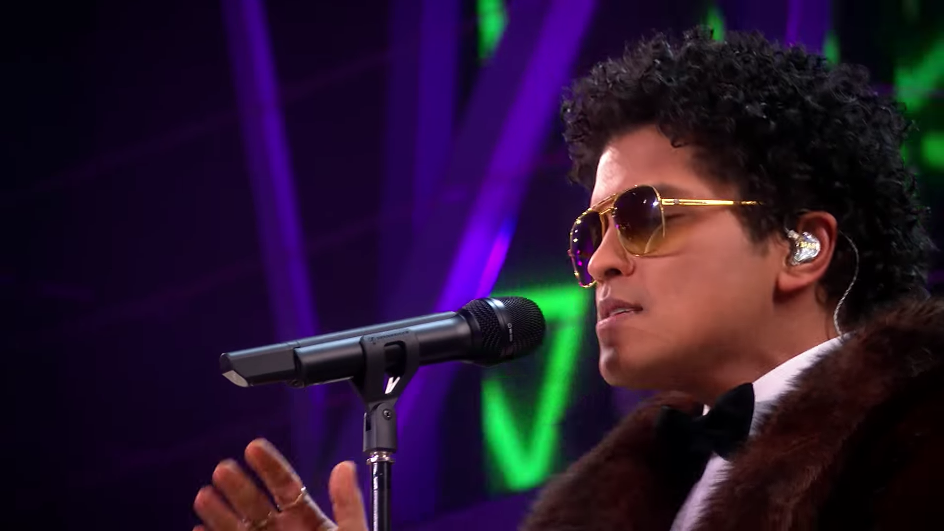 Bruno Mars fará apresentação no Grammy 2017