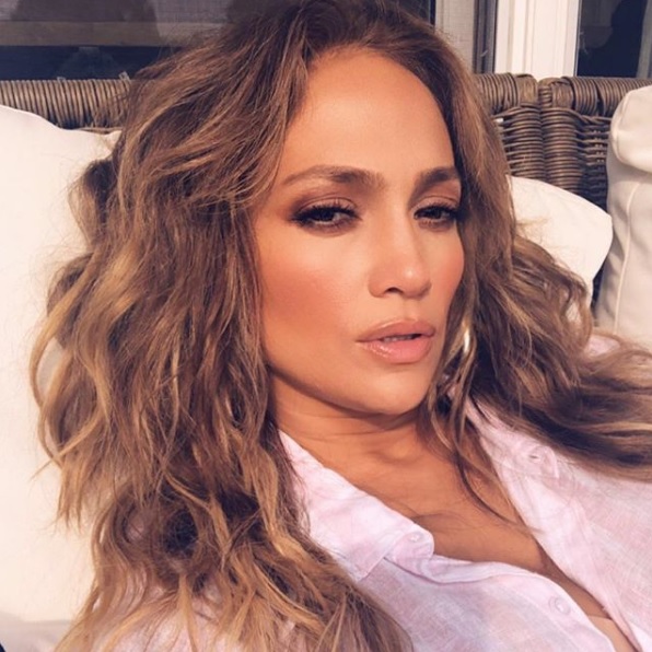 Jennifer Lopez receberá 'Video Vanguard Award' no VMA 2018