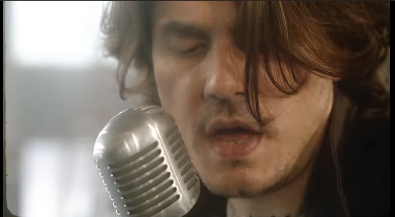  John Mayer lança novo single e videoclipe; ouça “Last Train Home”